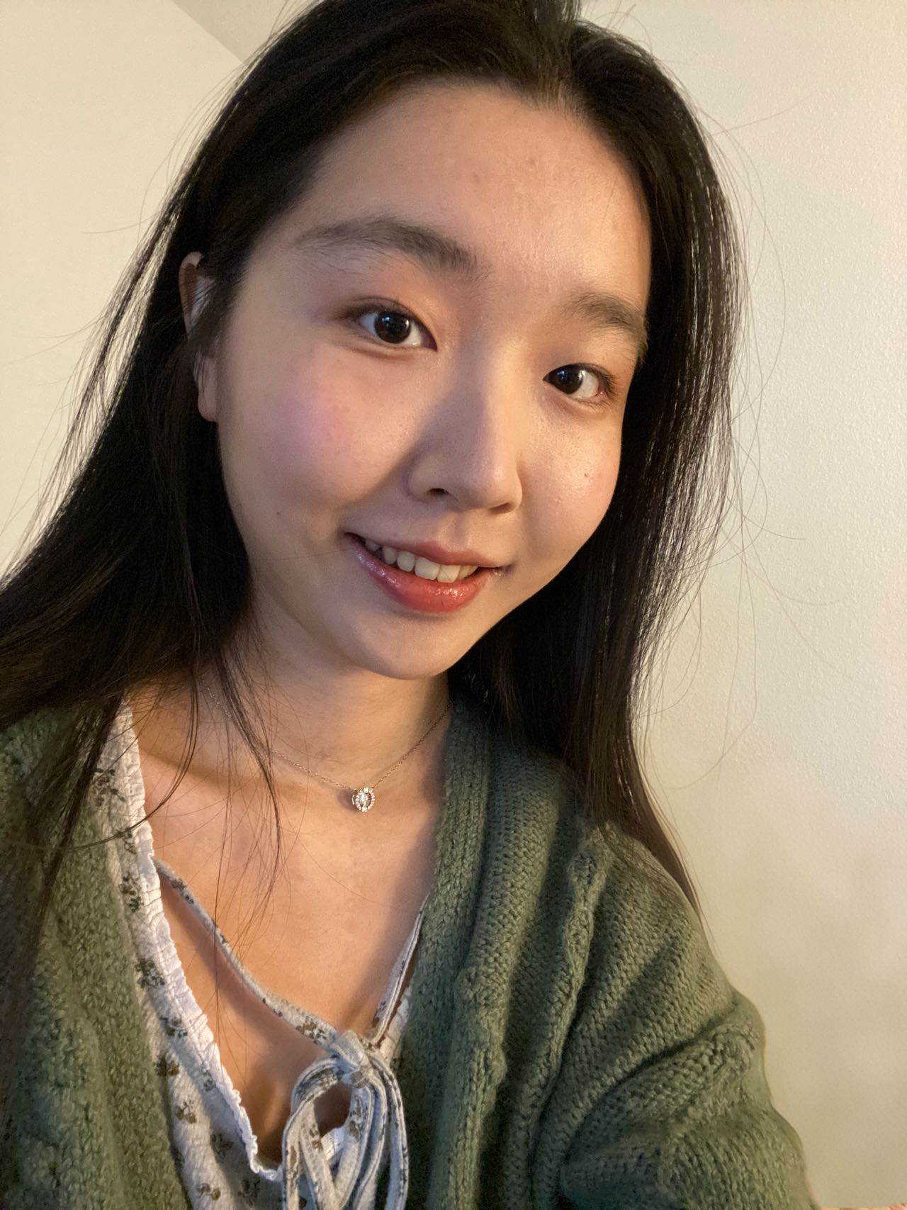 Mia Longqian  Ming