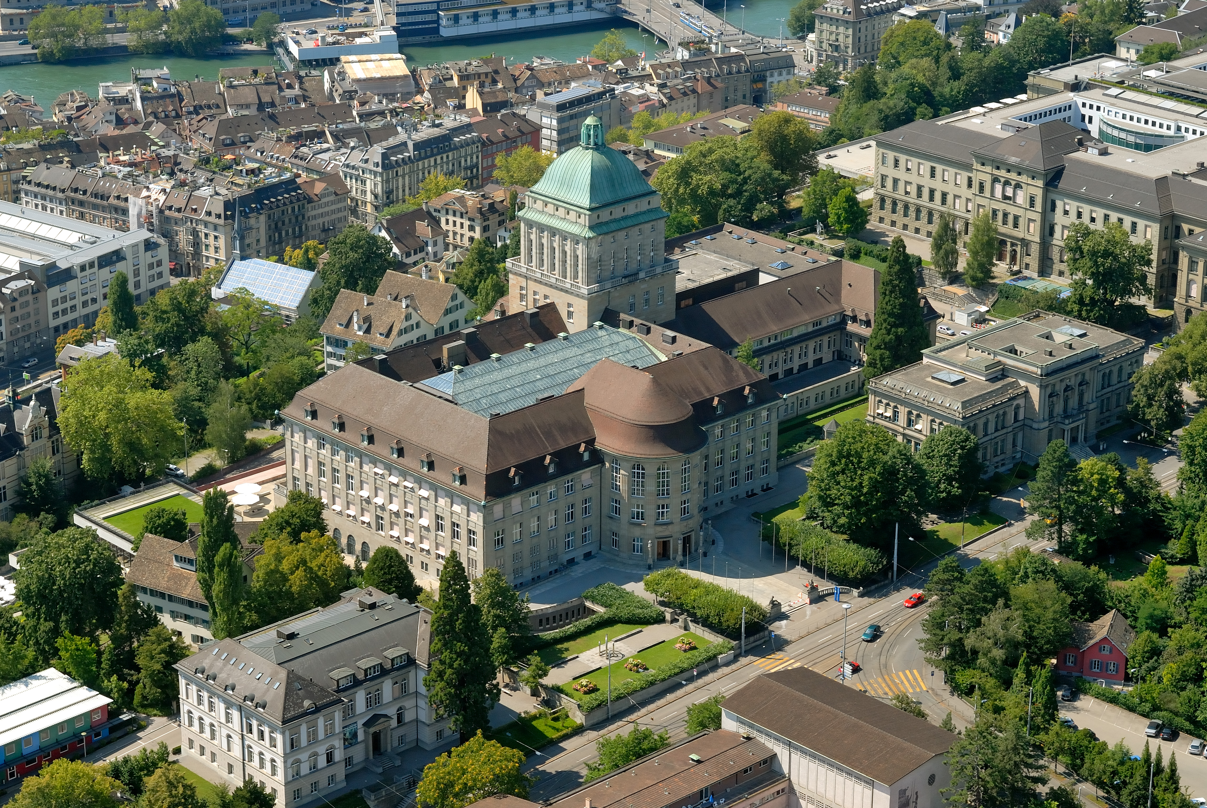 UZH vista dall'alto